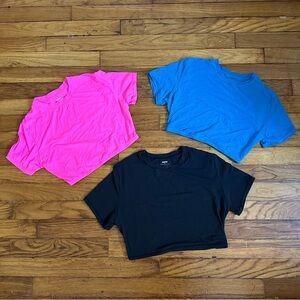 skims fits everybody crop t-shirt top in neon fuschia hot pink